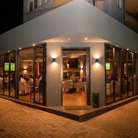 Apartment Griffon Bar Food Struga